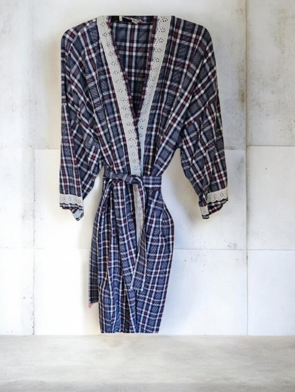 Christian Dior Saks Fifth Avenue Vtg Plaid‎ Cotton Robe with White Eyelet Trim